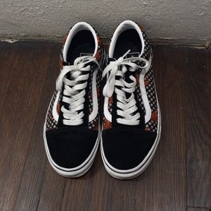 Old School Van's Traditionals